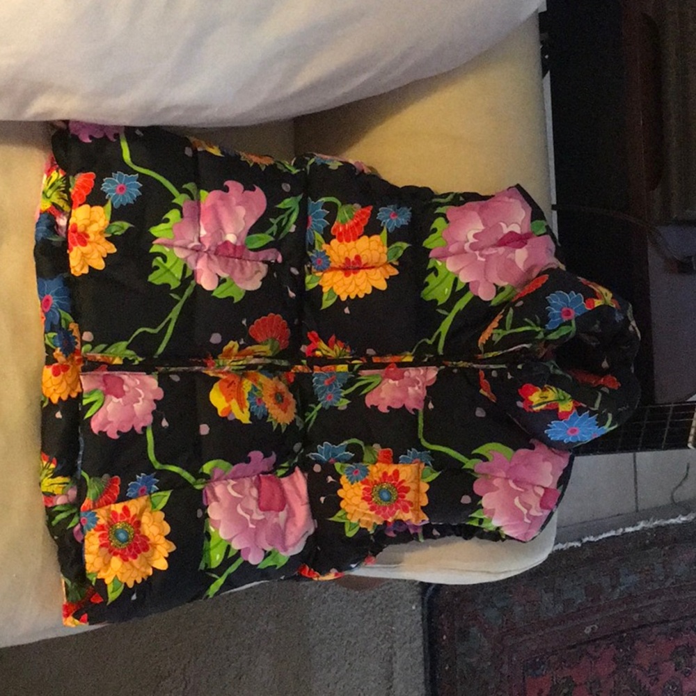 SKEA, Goose down artsy, elegant vest.